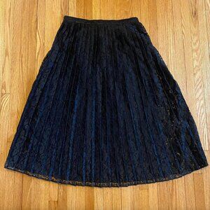 BANANA REPUBLIC || LACE PLEATED MIDI SKIRT